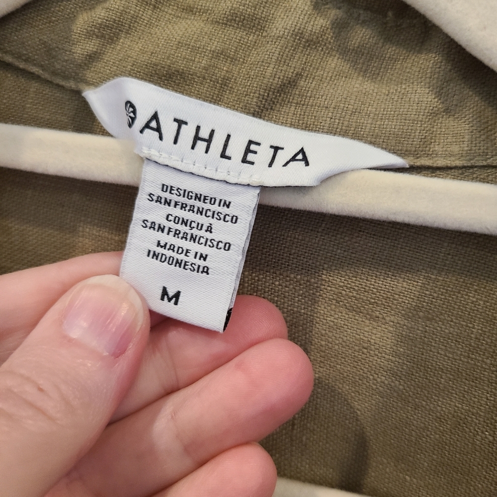 Athleta Retreat Relaxed Fit Linen Button Down Blouse In Olive Branch Size Medium - Picture 4 of 8
